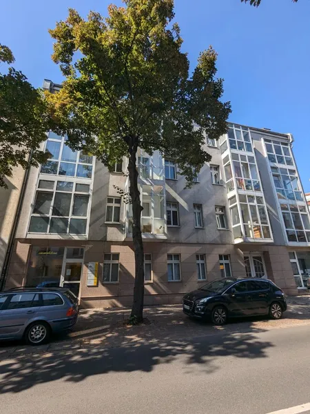 ruhige große 1 Zimmer Wohnung im Innenhof — photo 1